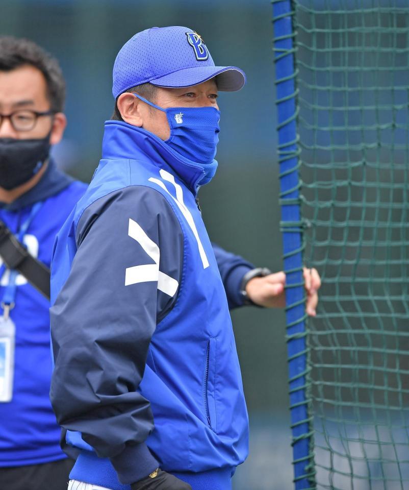 　横浜初采配となる三浦監督（撮影・伊藤笙子）