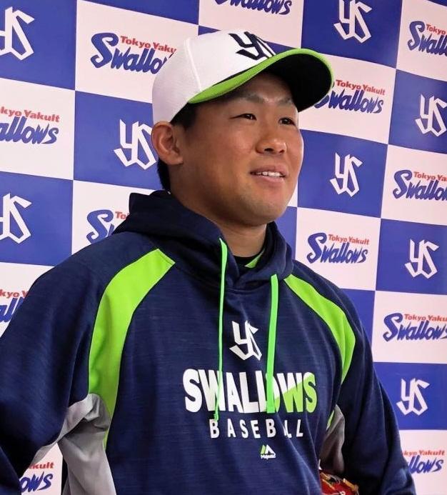 　移籍後初先発を前に報道陣に対応する田口