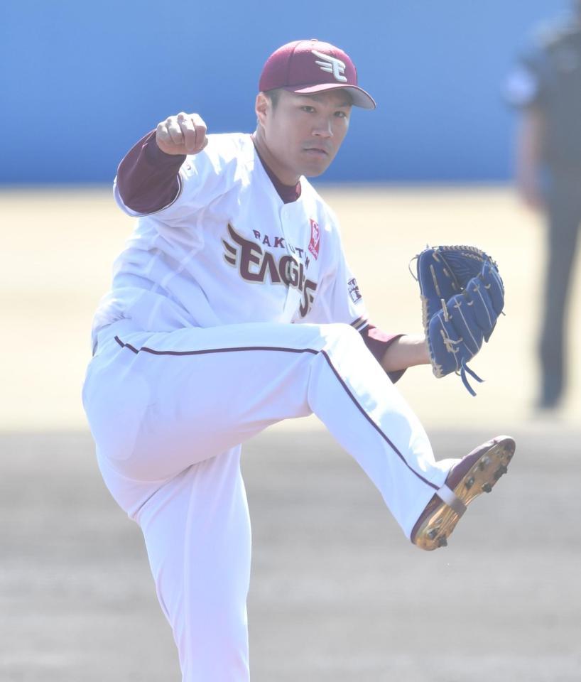 　ロッテ戦に先発し力投する則本昂（撮影・西岡正）