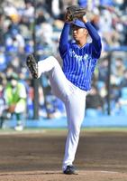 　６回に登板し力投する池谷（撮影・西岡正）