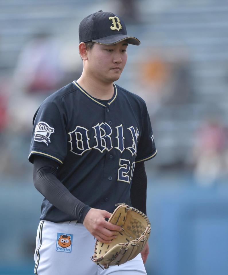 　４回途中で降板した竹安（撮影・開出牧）