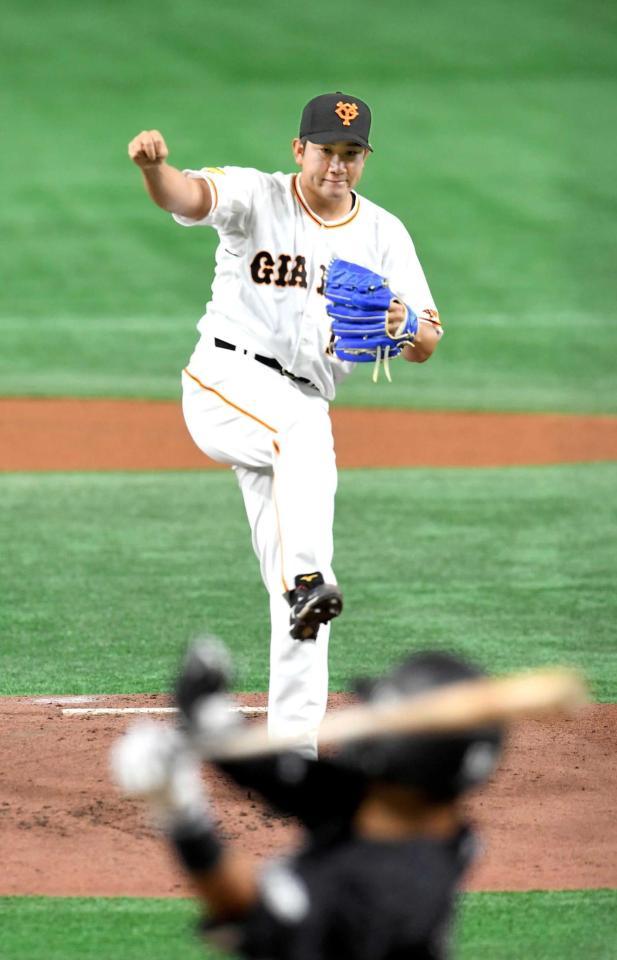 ２回、山口を三振に仕留める菅野　