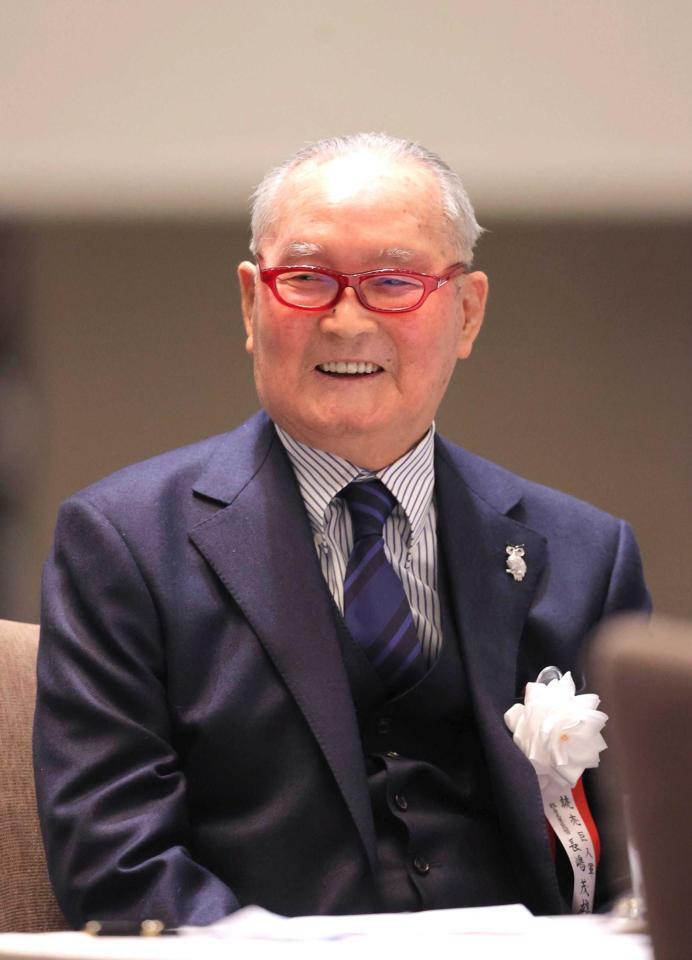 　笑顔の長嶋終身名誉監督（代表撮影）