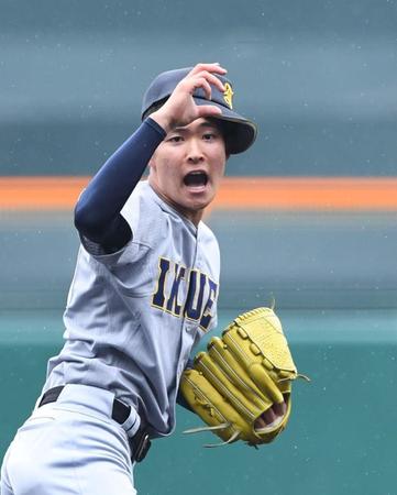 　１回、投球後にほえる仙台育英・松田（撮影・北村雅宏）