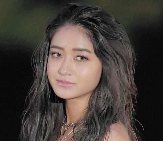 みちょぱが始球式 ショーパン＆「348」ユニで登場 ノーバンならず