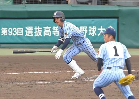 　急性胃腸炎のため準々決勝でベンチを外れた東海大相模・大塚＝２０日