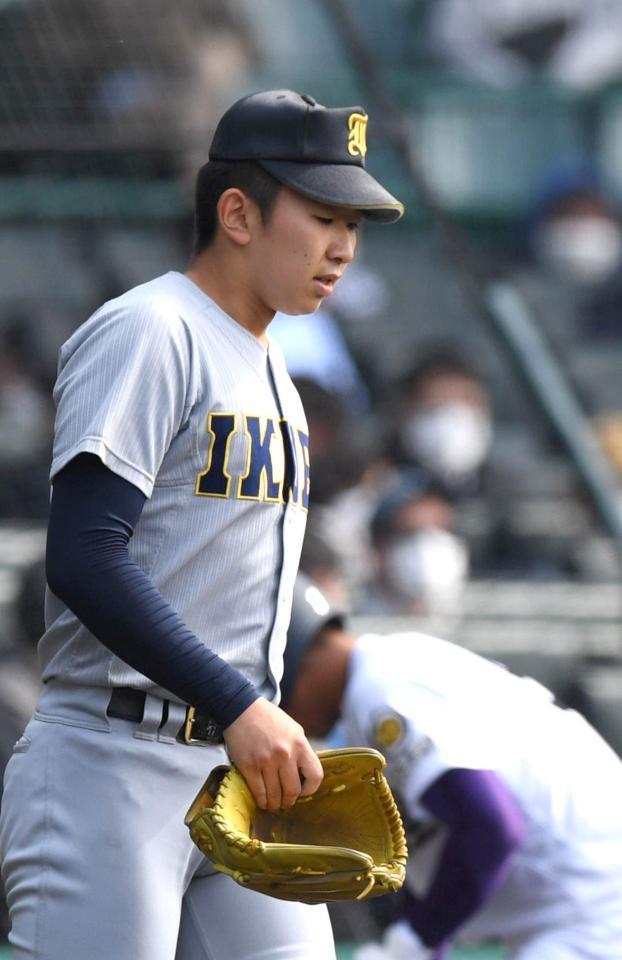 仙台育英 守備の乱れから天理に勝ち越し許す 野球 デイリースポーツ Online