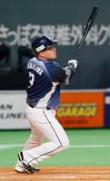 　１回、山川が右越えに先制２ランを放つ