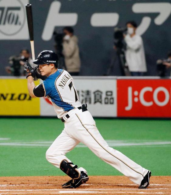 日本ハム栗山監督「悔しさは残る」「申し訳ない」１６残塁でドラ１伊藤を援護できず