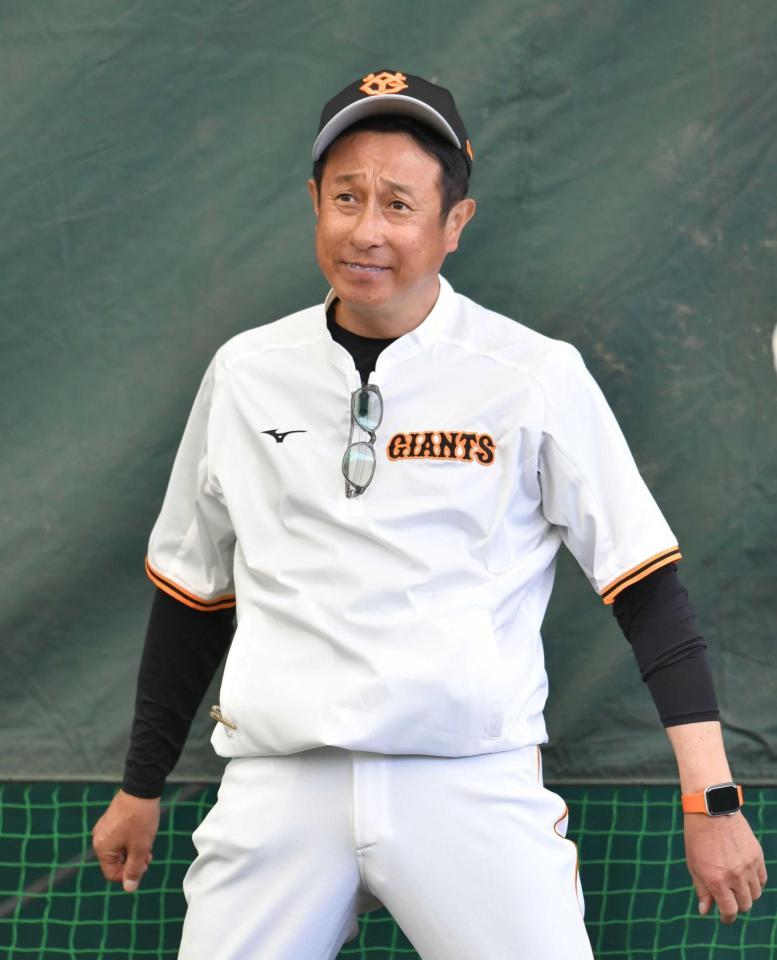 　巨人・宮本和知投手チーフコーチ