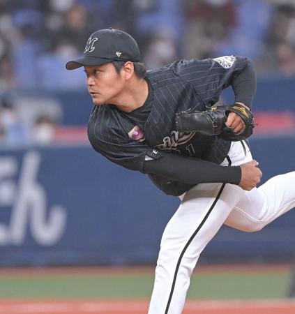 力投する佐々木千（撮影・高部洋祐）