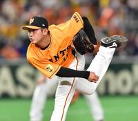 　阪神打線を相手に力投する巨人・平内龍太（撮影・西岡正）