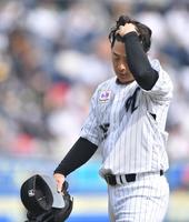 　２回に４点を失った美馬（撮影・伊藤笙子）