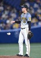 　２回、根尾に適時打を浴びた青柳（撮影・北村雅宏）