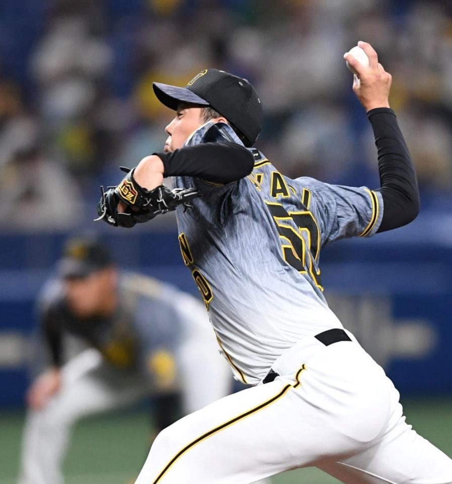 　力投する青柳（撮影・北村雅宏）