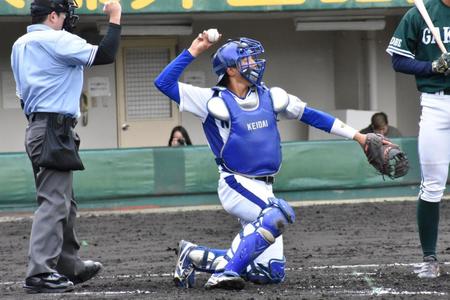 扇の要として躍動した大経大・山本健太郎捕手