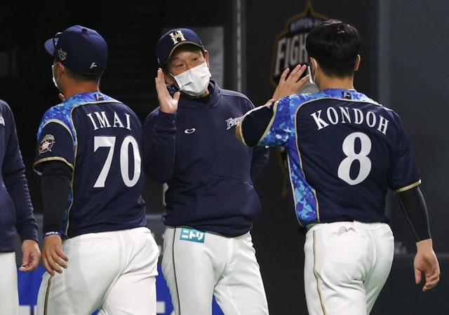 コロナ禍の日本ハム３連勝　田中将を攻略「皆が束になって」と栗山監督