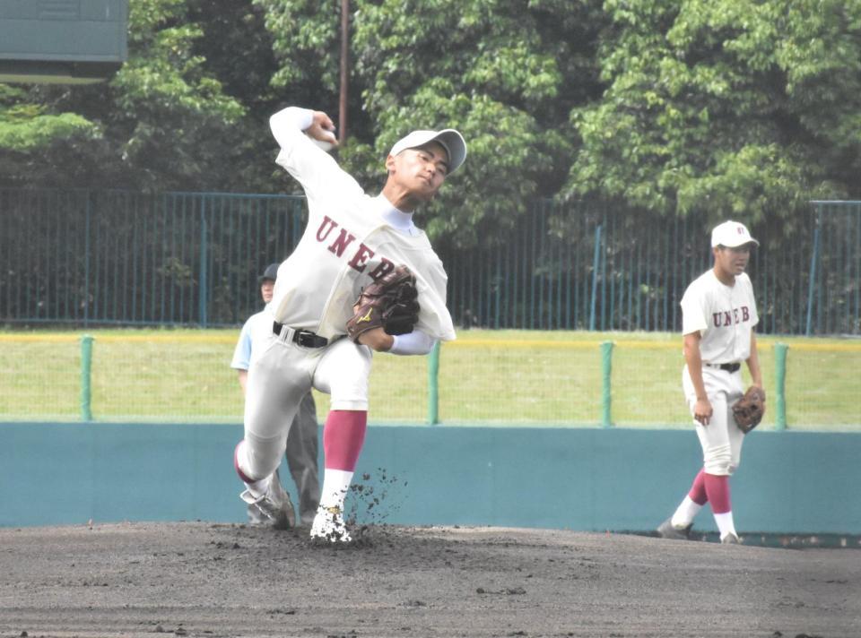 　先発としても３回を投げ力投した畝傍・若松