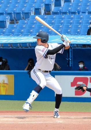 　中飛で二塁から本塁へ生還するなど活躍した中大・中田