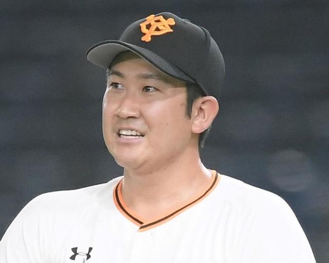 右肘違和感の巨人・菅野がジャイアンツ球場で調整　視察の桑田コーチと会話