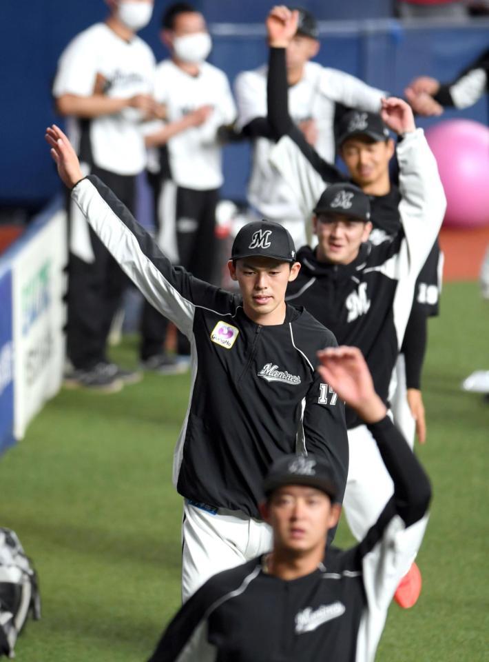 ロッテ・佐々木朗希は抹消後も1軍に帯同 黙々と走り込んで調整/野球