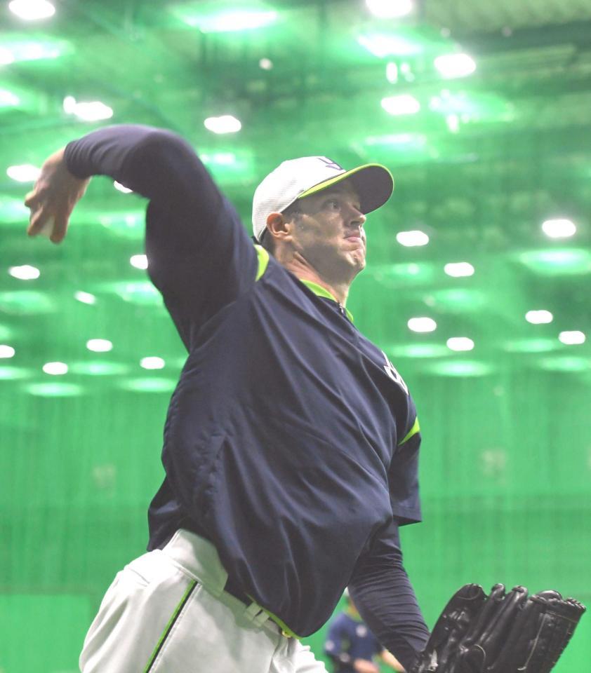 　雨天中止でスライド登板となるバンデンハーク（撮影・北村雅宏）