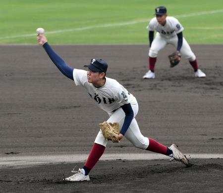先発し力投する大阪桐蔭・川原＝皇子山球場（撮影・山口登）
