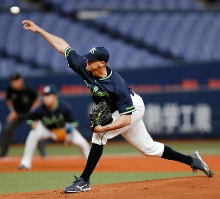 オリックス戦に先発したヤクルトのバンデンハーク＝京セラドーム