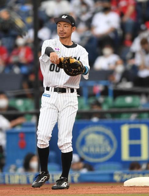 ロッテ・鳥谷が一塁でスタメン出場　プロ１８年目で初めて