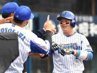 　２回、左越えソロを放った牧（撮影・伊藤笙子）