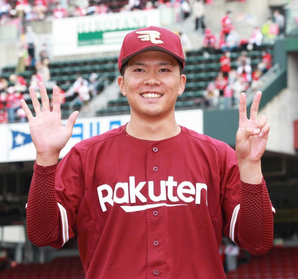 　両リーグ単独トップの７勝目を挙げ、笑顔の早川