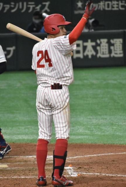 富士大がランニングホームランで２点先制 麦谷の打球が弾みボールが転々 間一髪 野球 デイリースポーツ Online