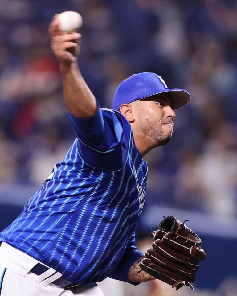 DeNA・ロメロが六回途中KO 被安打2も四球で崩れて4失点/野球/デイリースポーツ online