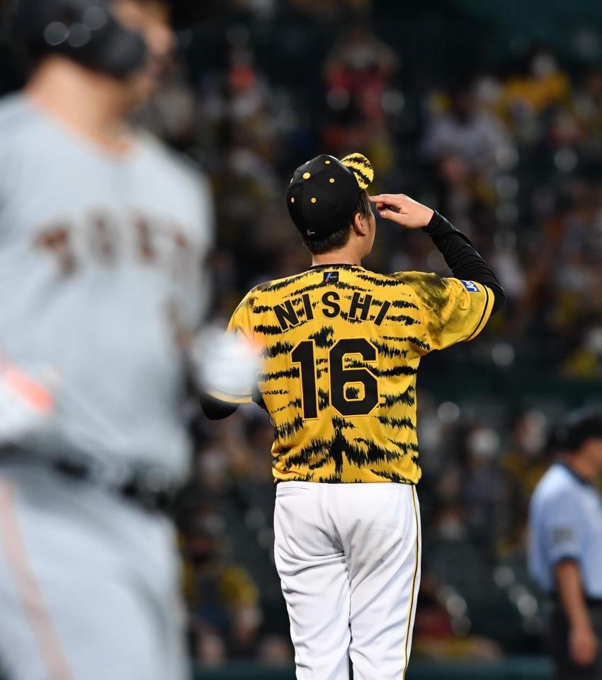 　８回、大城に左前適時打を浴びた西勇（撮影・佐々木彰尚）