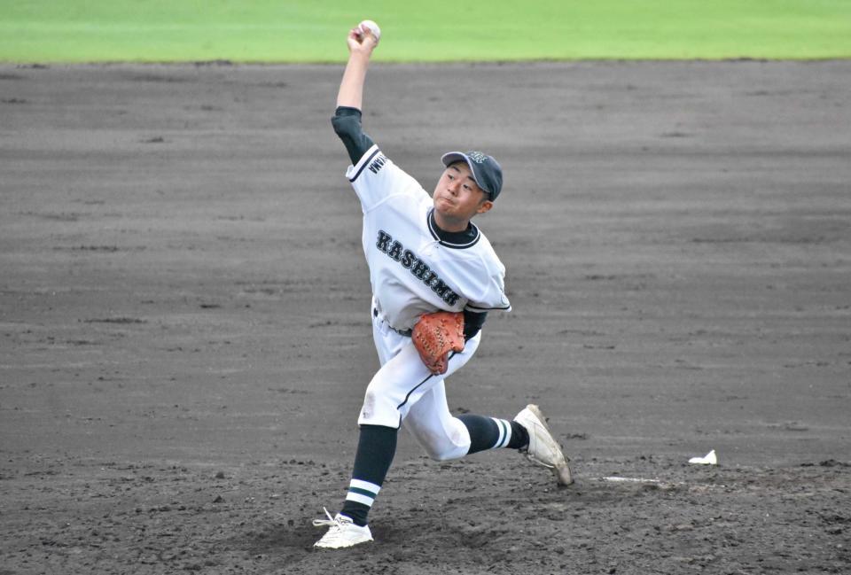 　７回３失点の力投を見せた神島のエース・笠松子