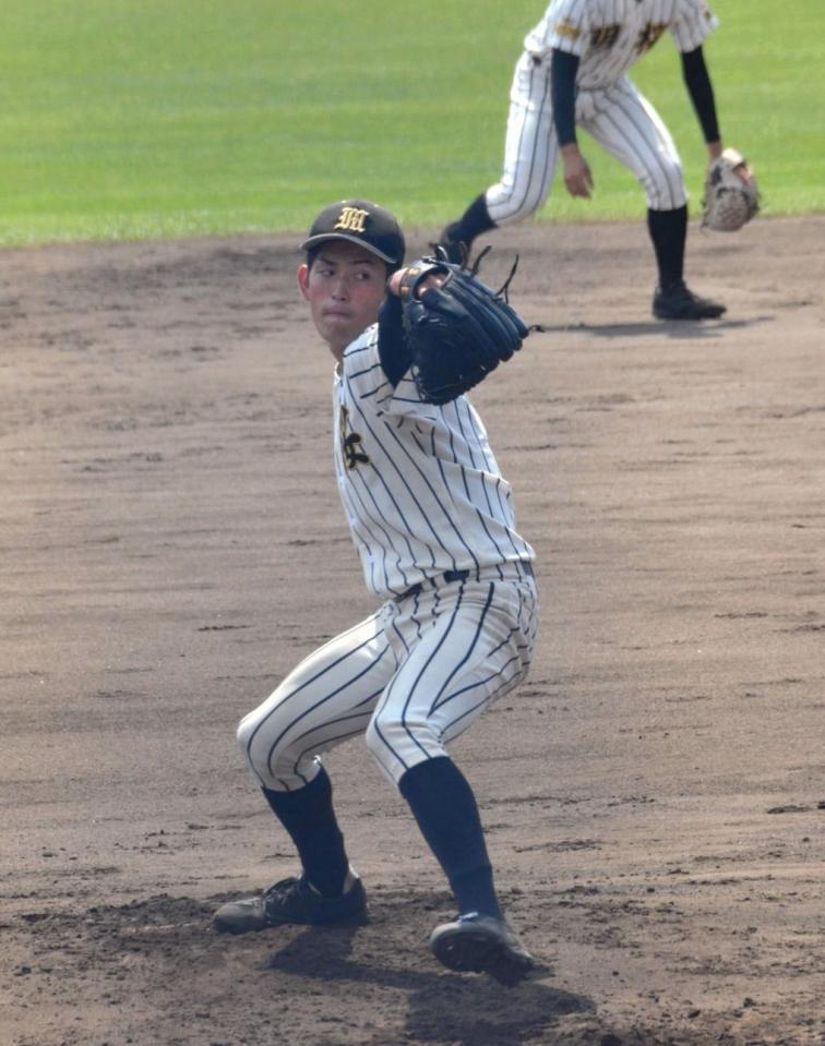 　力投するノースアジア大明桜・風間