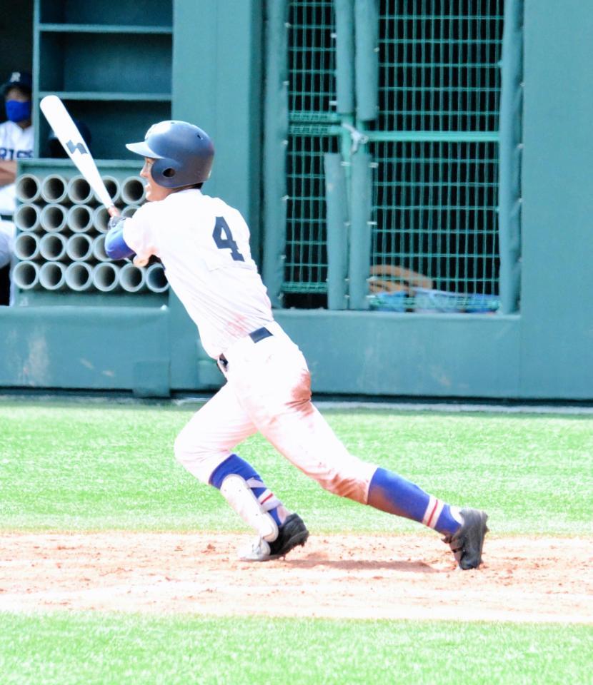 　３安打１打点で打線をけん引した安田（撮影・永井優花）