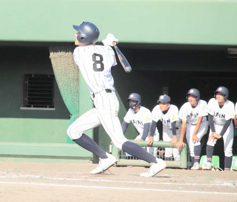 サヨナラ打を放った広島新庄・藤川