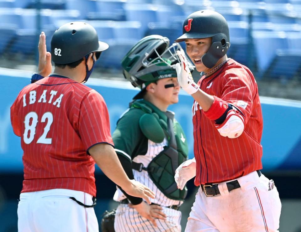 侍ジャパン 坂本勇人も左翼席へ豪快アーチ メキシコを突き放す 野球 デイリースポーツ Online