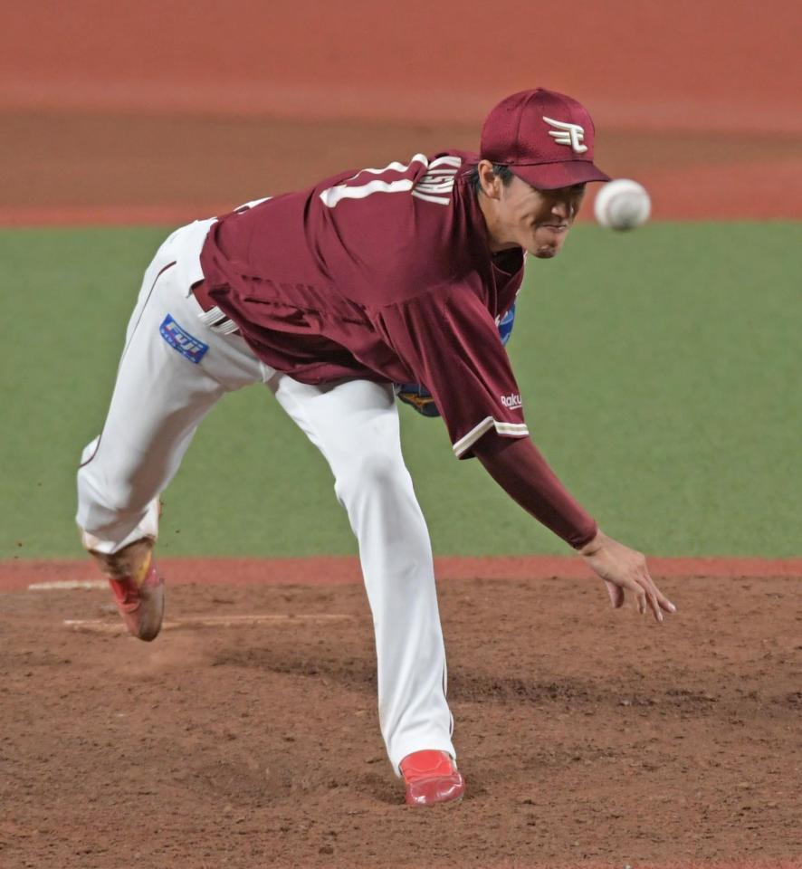 　ノーヒットピッチングの岸（撮影・三好信也）