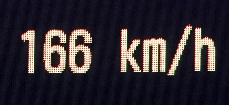 　ビエイラが記録した１６６キロ（撮影・佐藤厚）