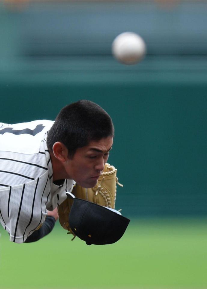 明桜が３１年ぶり甲子園勝利 仕切り直しの一戦で風間が１４０球完投 １５０キロ計測 野球 デイリースポーツ Online