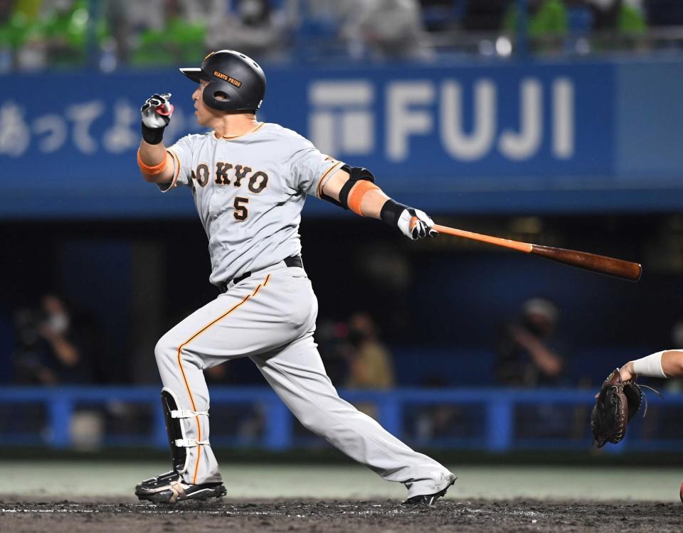 　７回、逆転の２点適時打を放つ（撮影・佐藤厚）