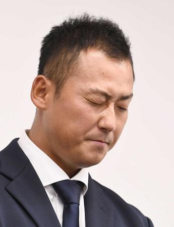 　苦渋の表情を見せる中田翔