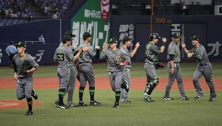 西武に連勝して、歓喜のオリックスナイン