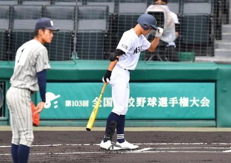 　１回、代打で打席に立つ三重・永井