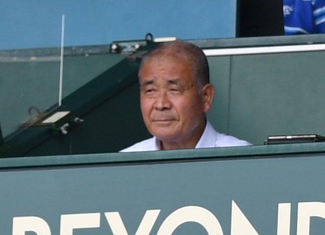 　試合を見守る智弁和歌山・高嶋前監督（撮影・佐々木彰尚）