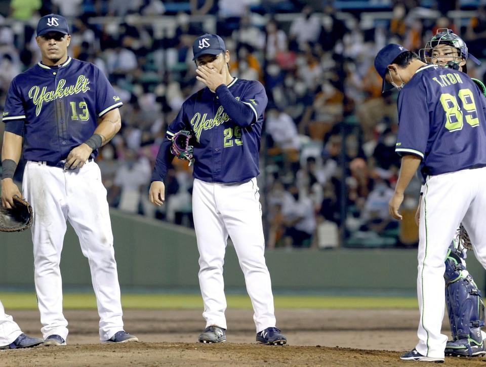　４回、降板する小川