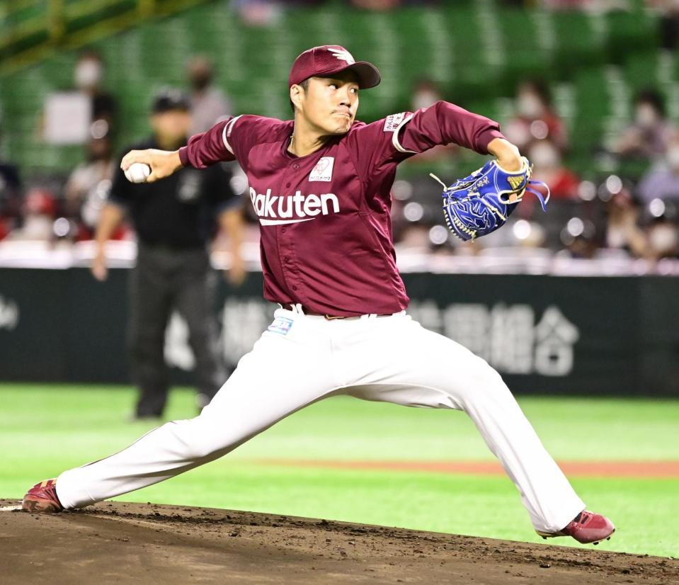 　先発し力投する則本昂