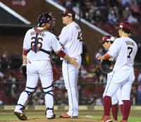 ９回途中降板する宋＝楽天生命パーク（撮影・堀内翔）